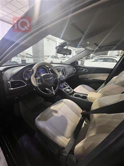 Chrysler 200